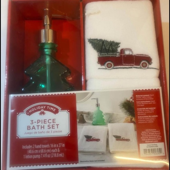 Holiday Hand Towel and Bath Set - Picture 1 of 5